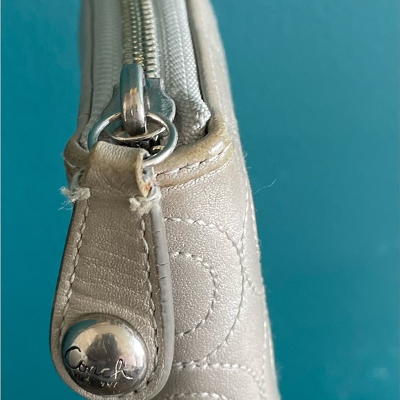 COACH  peyton OP Art Leather Zip Around Long Silver Wallet - Picture 7 of 10